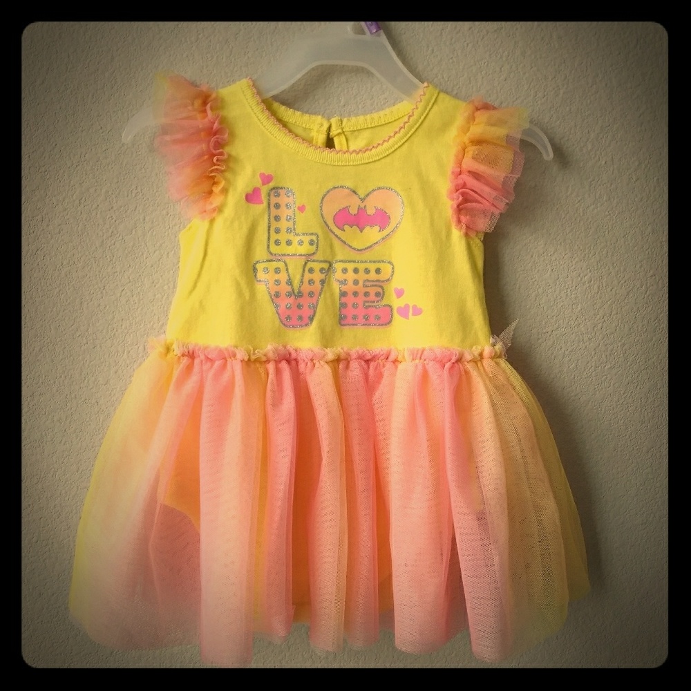 Batman love yellow 👗